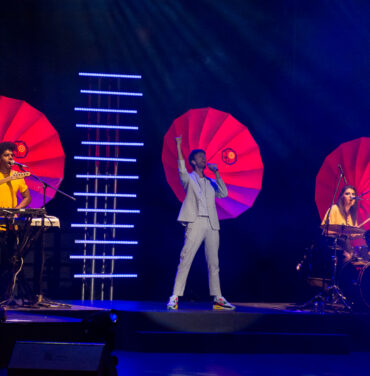 Esteman en el Teatro de la Ciudad Esperanza Iris