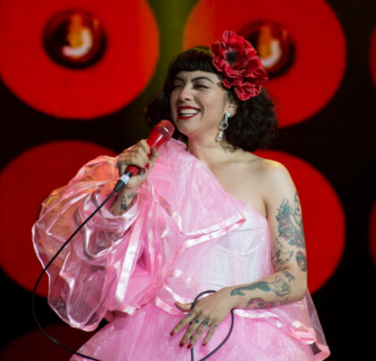 Mon Laferte en el Palacio de los Deportes