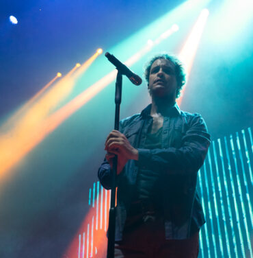 Los Amigos Invisibles en El Plaza