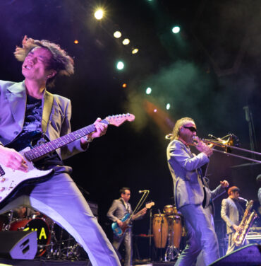 Tokyo Ska Paradise Orchestra en El Plaza