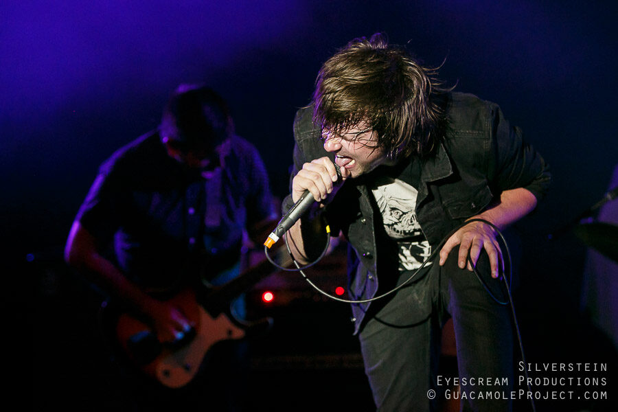 Noche de crowdsurfing con Silverstein y A Day To Remember