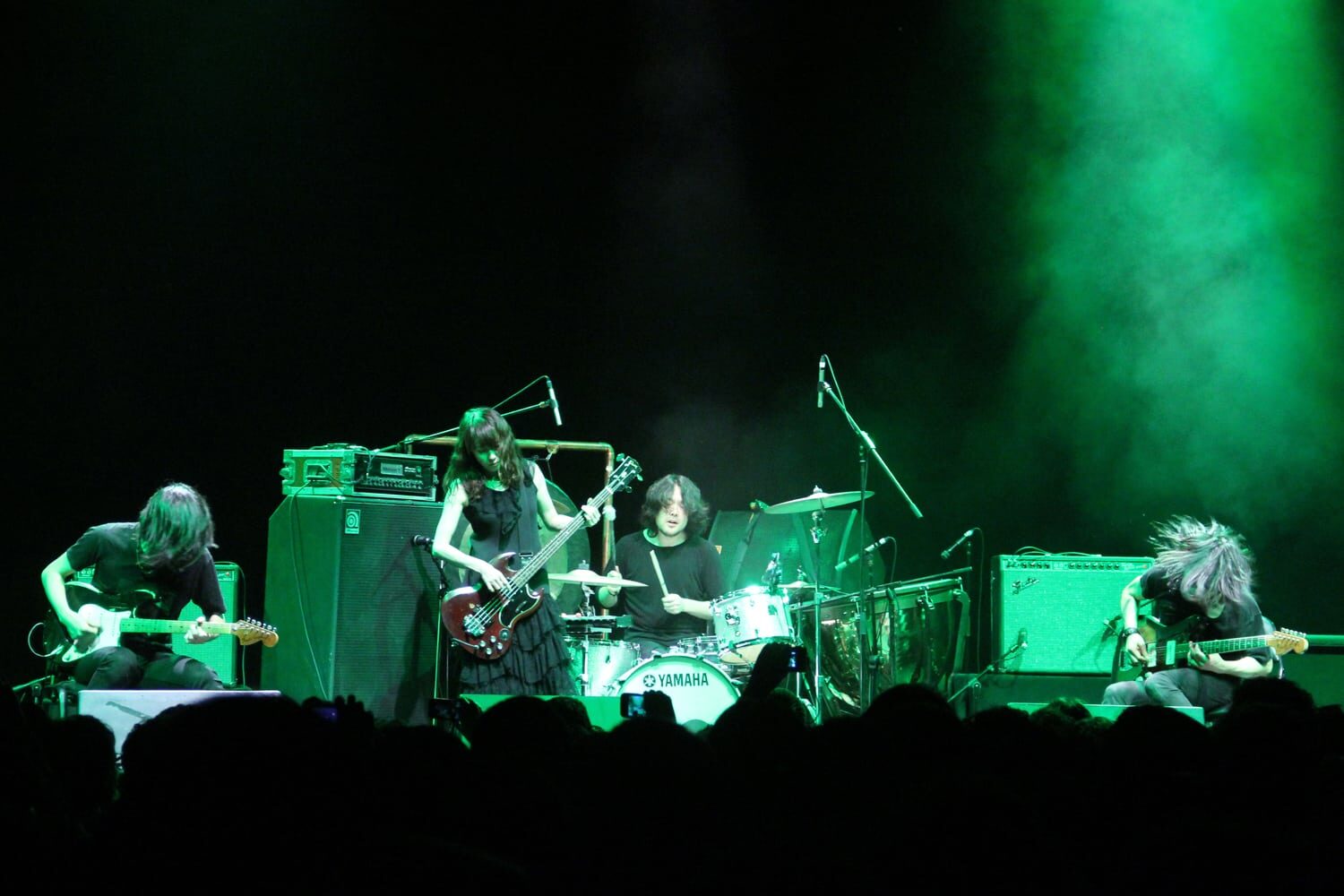 Mono y el maremoto de sonido