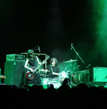 Mono y el maremoto de sonido