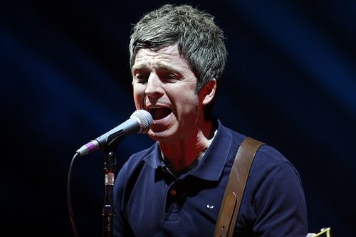 Noel Gallagher estrenó Here's a Candle (For Your Birthday Cake)