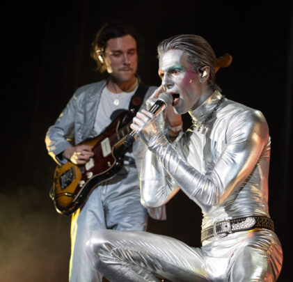 The Neighbourhood en el Pepsi Center WTC