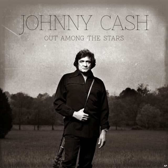 Escucha completo 'Out Among The Stars' de Johnny Cash