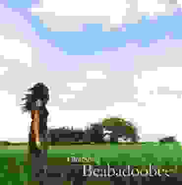 “Glue Song”, el nuevo sencillo de Beabadoobee