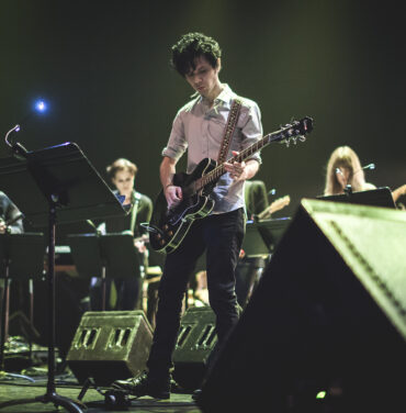 Nick Zinner estrenará una versión de estudio del proyecto 41 Strings