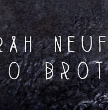 Sarah Neufeld te regala 