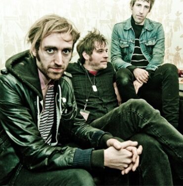 A Place To Bury Strangers comparte el video de 