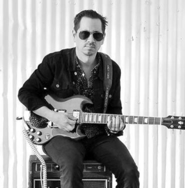 No te pierdas a Adrián Quesada en el Café De Nadie