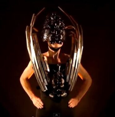 ADULT. presenta video