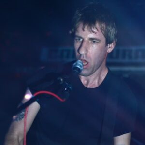 A Place To Bury Strangers en Caradura