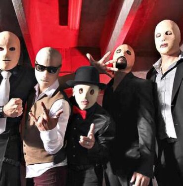 #UnoEnUnMillón con A Band of Bitches