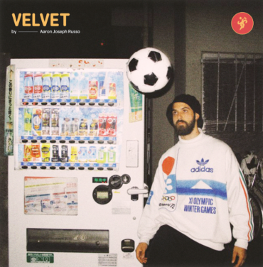 “Velvet”, lo nuevo de Aaron Joseph Russo