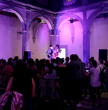 Noche de acústicos en el MIDE