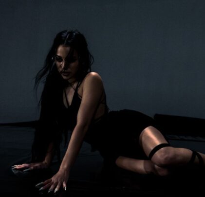 “éxtasis”, lo nuevo de Alaina Castillo