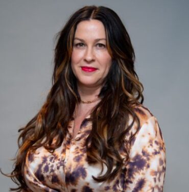 Alanis Morissette se refiere al Salón de la Fama del Rock And Roll como “Un entorno que recude a las mujeres”
