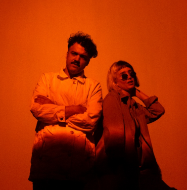 Alex Ferreira estrena “Hubo Algo” junto a Vanessa Zamora