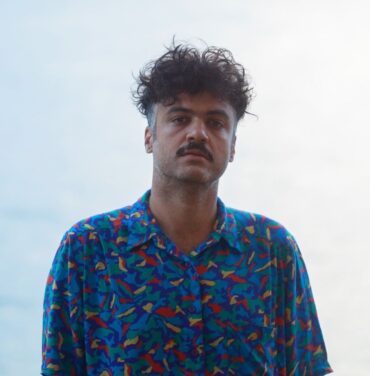 Alex Ferreira comparte el tema “Una Fecha en el Calendario”