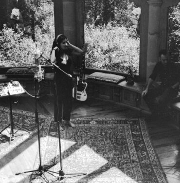 Alex Ferreira presenta “Un Cariñito” con Silvana Estrada