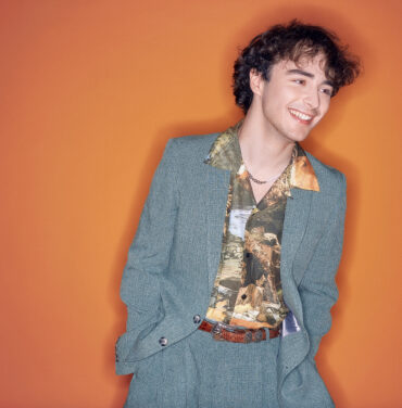 Escucha lo nuevo de Alfie Templeman, “Colour me Blue”