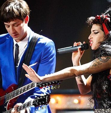 Ve a Amy Winehouse grabar con Mark Ronson