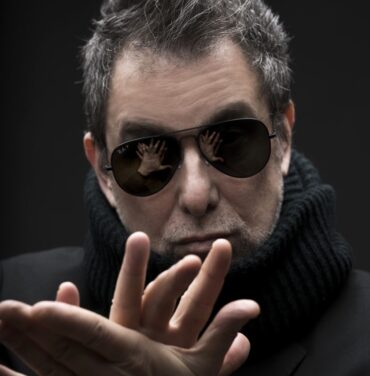 Andrés Calamaro estrena video para “Estadio Azteca”