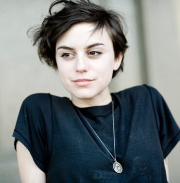 Angel Deradoorian estrena 