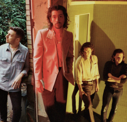 Arctic Monkeys versiona a Elvis Costello