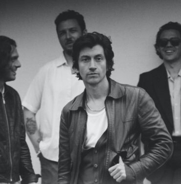 Arctic Monkeys comparte “Body Paint”, su nuevo sencillo