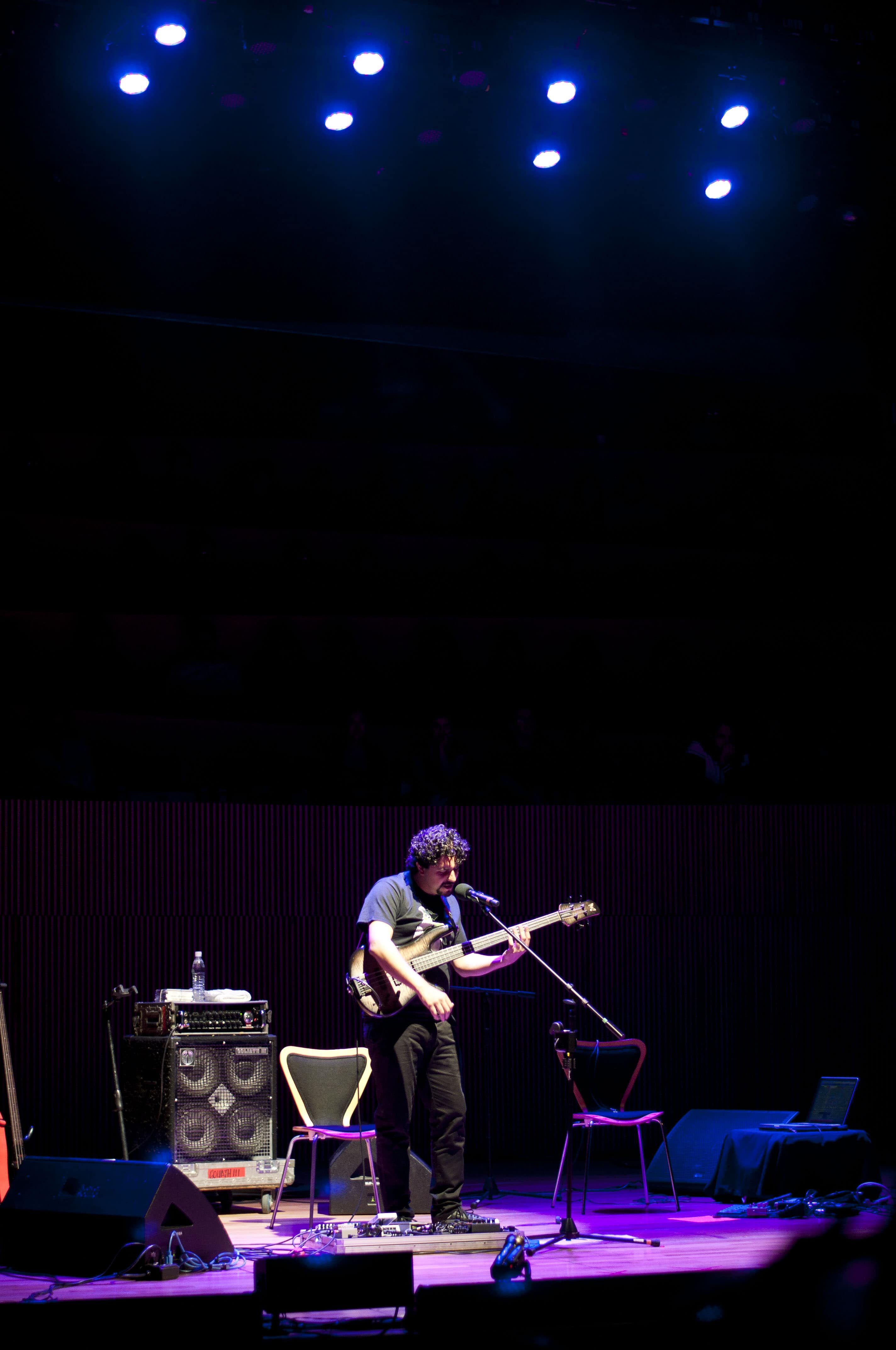 Manring, Gunn y Arreola: Tres bajos, una sola noche