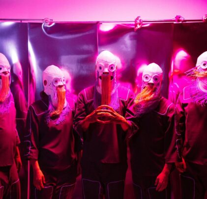 Mira el video de Austin TV para “De la Orquídea y la Avispa”