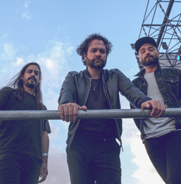 “Amor Eléctrico/Panal de Abejas”, lo nuevo de Bengala