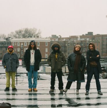 Bardo (Chicano Batman) estrena “Renacer” con Combo Chimbita