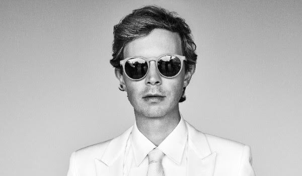 Beck lanza sencillo y video