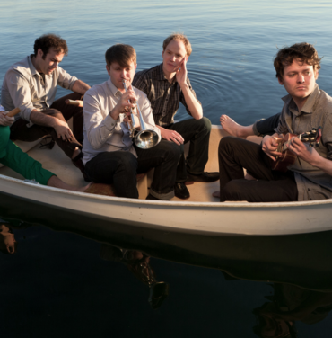 Beirut comparte el video de 