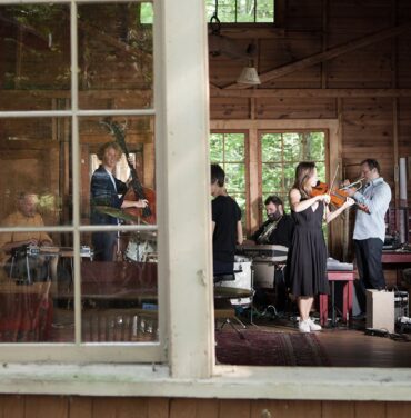 Bell Orchestre anuncia álbum y comparte un adelanto