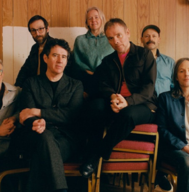 Belle and Sebastian estrena “If They're Shooting at You”