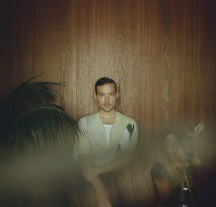 Ben Böhmer estrena “Hiding” con Lykke Li