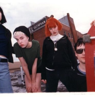 Bikini Kill reeditará sus sencillos