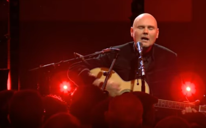 Billy Corgan estrenó canción tributo a David Bowie
