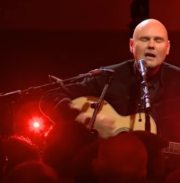 Billy Corgan estrenó canción tributo a David Bowie
