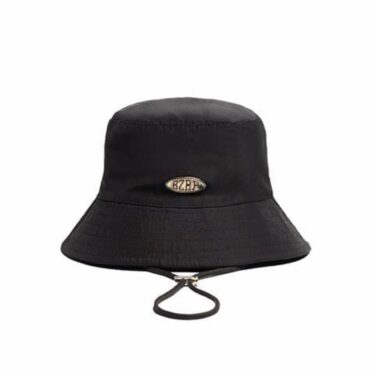 Bershka presenta colección con BIZARRAP