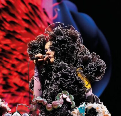 Björk estrenará 'Cornucopia' en formato físico