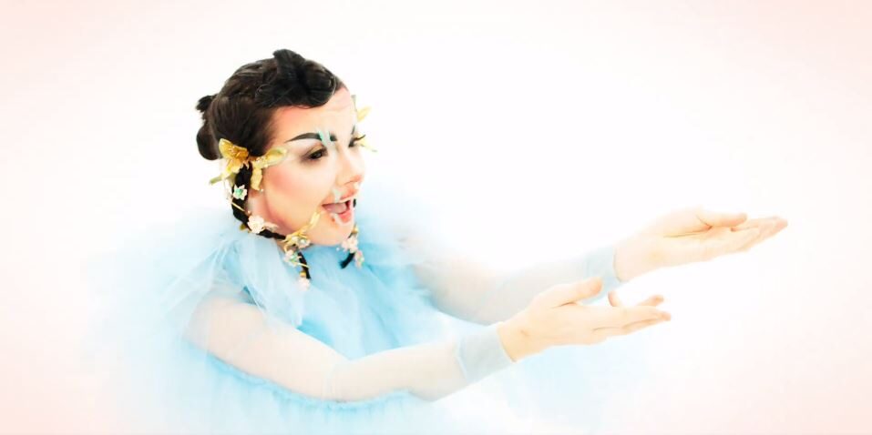 Björk comparte el videoclip de 
