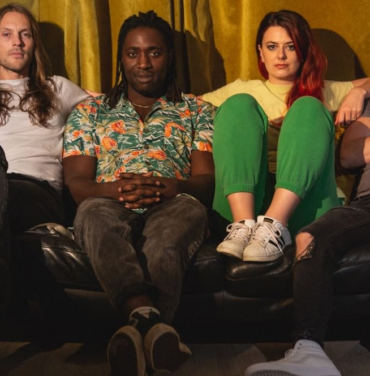 Bloc Party estrena “The Girls Are Fighting”