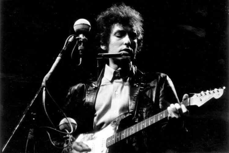 El día que Bob Dylan traicionó al folk
