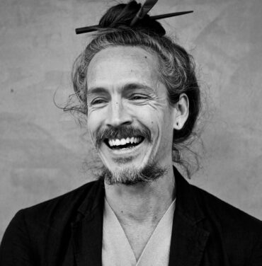 Brandon Boyd versiona a Beach House