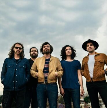 Enjambre estrena el video 